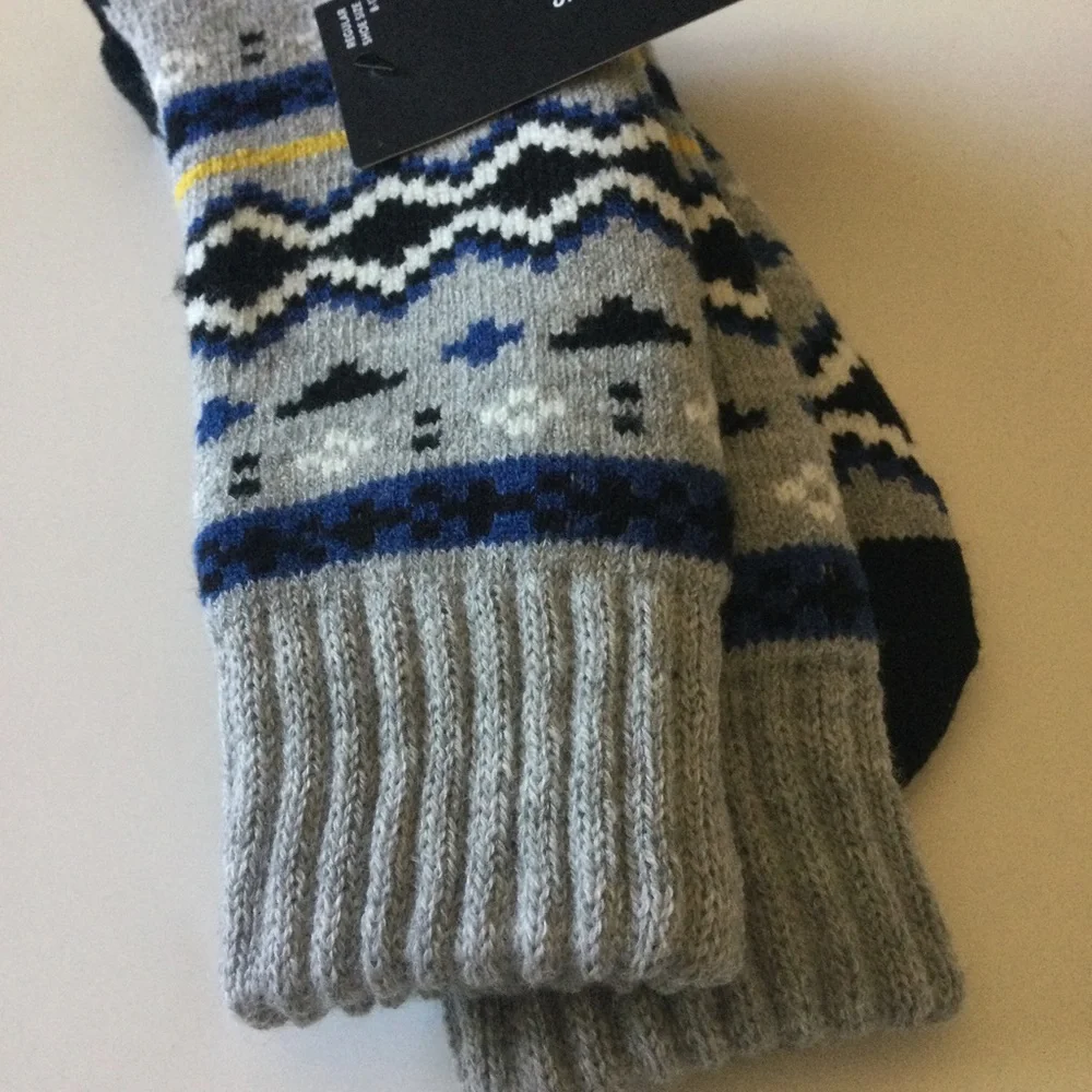 NORDSTROM MENS SOCKS WITH GRIPPER SOLES  GRAY BLUE YELLOW FAIR ISLE PRINT NWT
